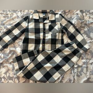 Old navy plaid pajama set